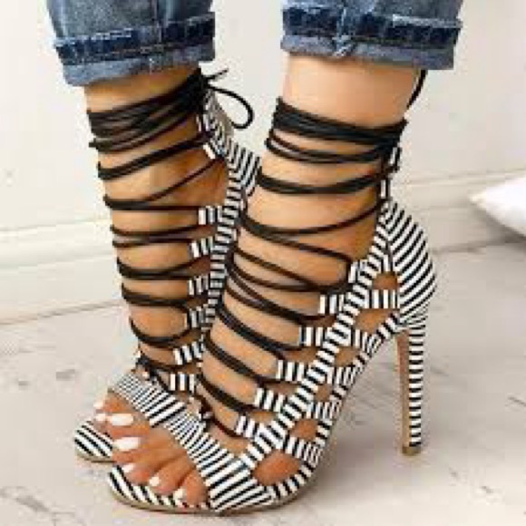 Women’s shiny black and white striped heels. Never worn! - Picture 3 of 3